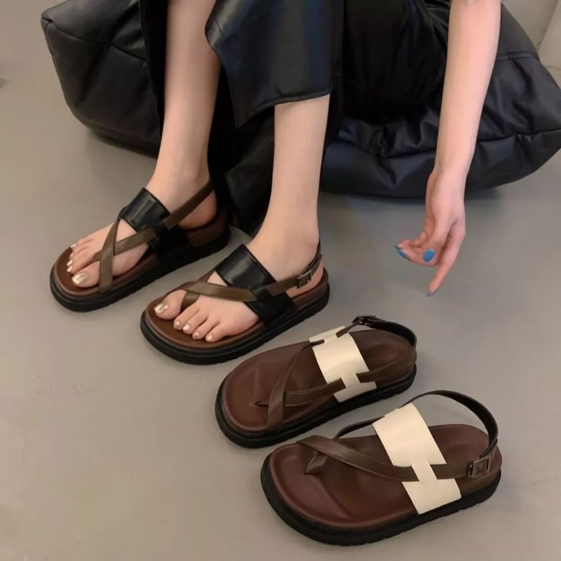 Xăng đan nữ, sandal nữ da kẹp ngón quai cài hot trend 2023!( Chân gầy mỏng lùi 1 size)