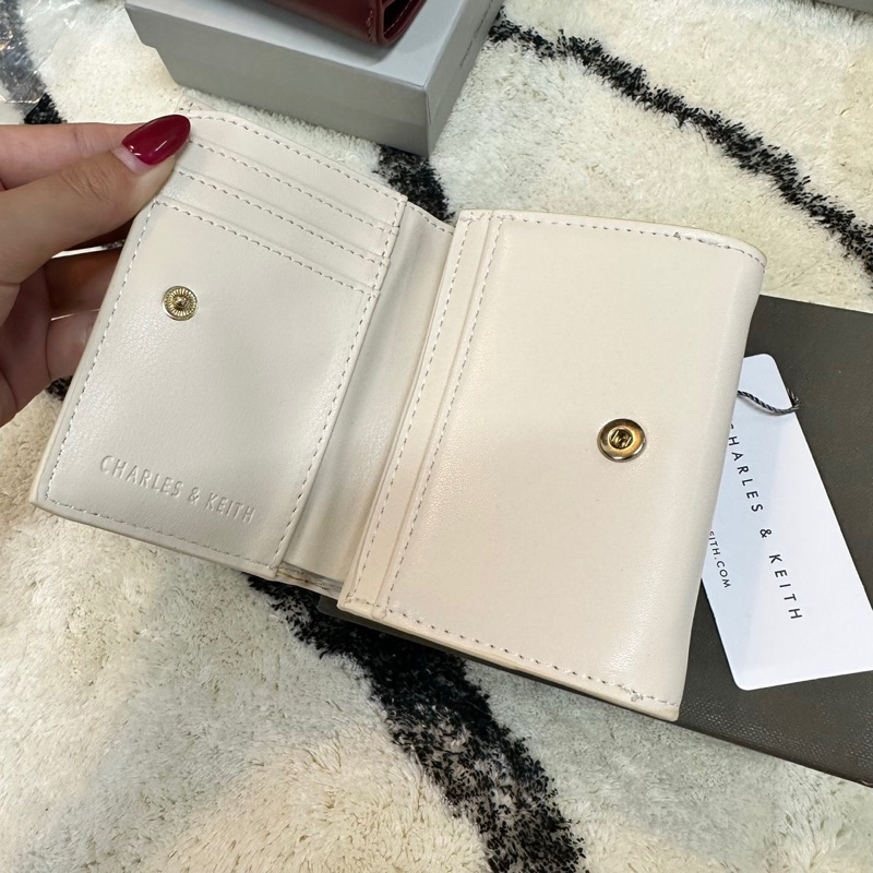 Ví 𝐂𝐡𝐚𝐫𝐥𝐞𝐬 & 𝐊𝐞𝐢𝐭𝐡