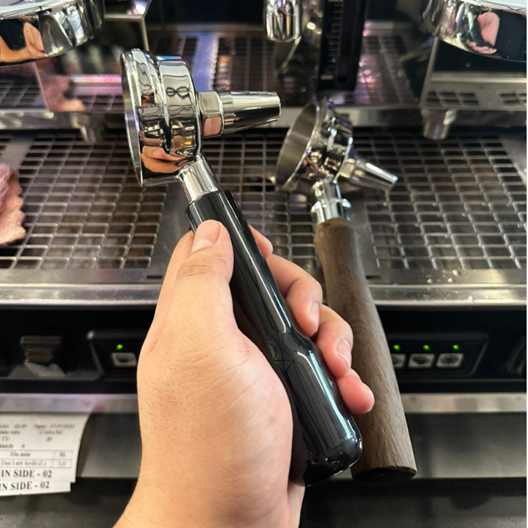 Tay cầm pha trà sử dụng cho máy pha cà phê phù hợp 58mm, tay pha trà cán nhựa ABS PEACE COFFEE