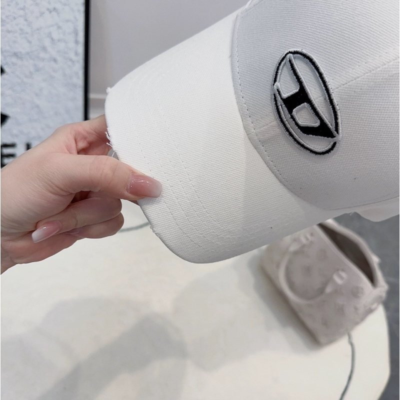 Mũ kaki CAPSAIGON thêu logo trendy 2023 rách nhẹ unisex nam nữ phong cách Hàn Quốc