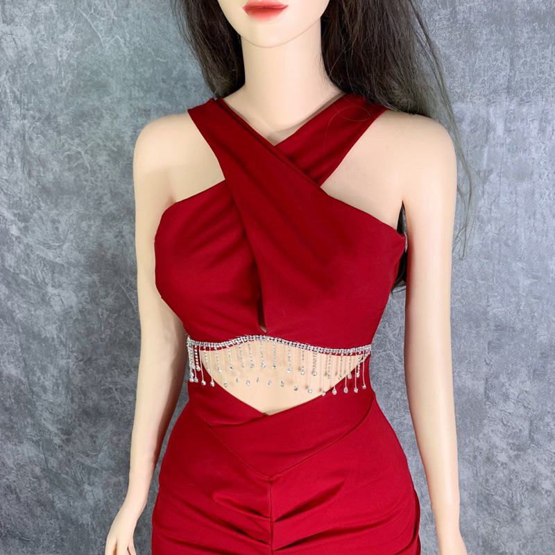 Đầm body cổ chéo tua rua đá