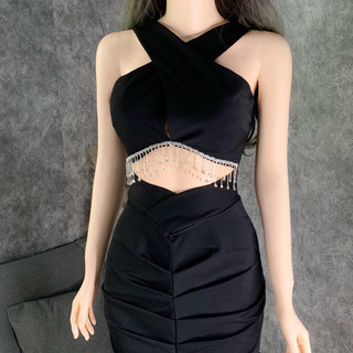 Đầm body cổ chéo tua rua đá