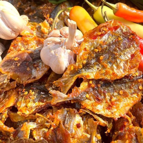 Cá Chỉ Vàng Rim Sa tế cay dai ngọt 200g MTFood
