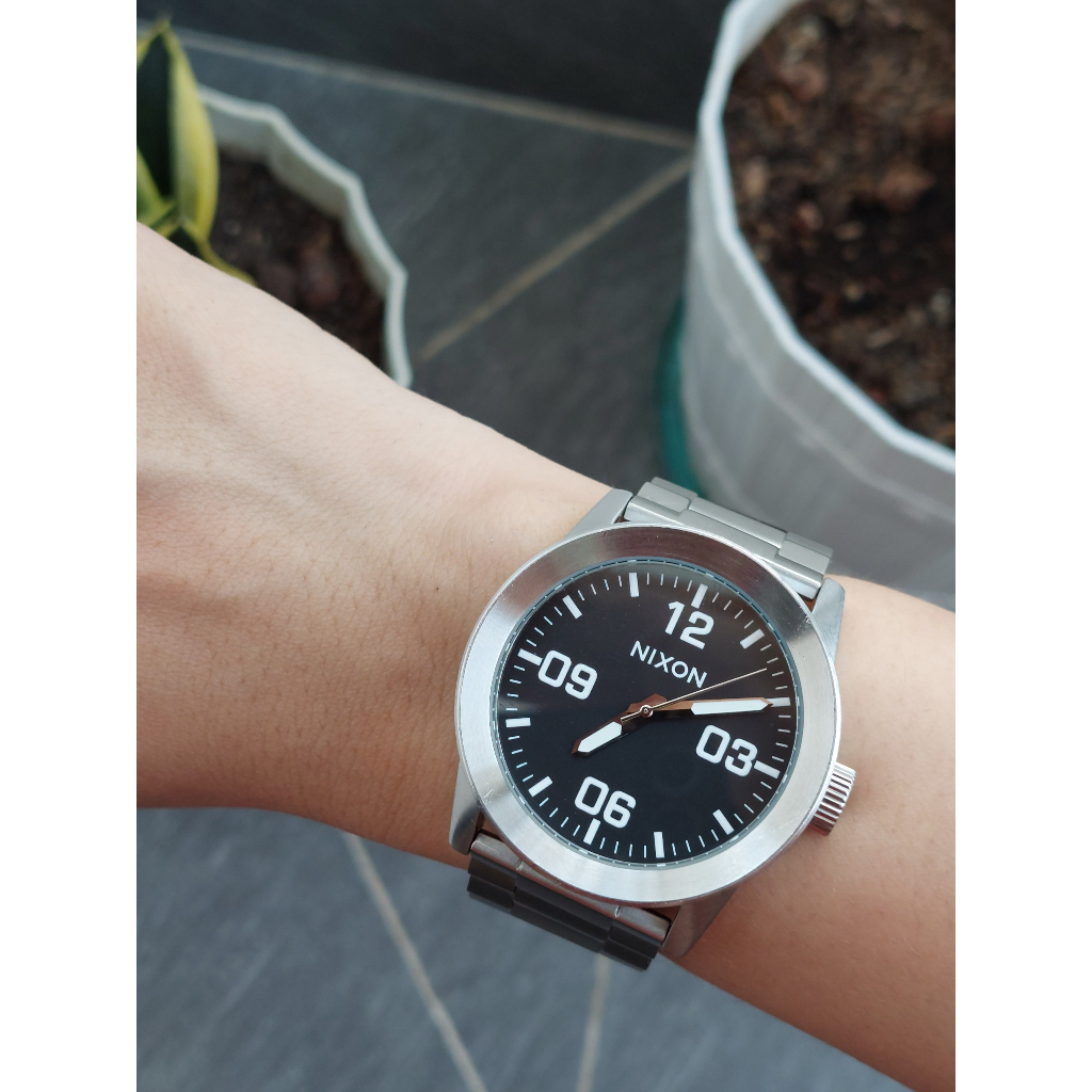 Đồng hồ nam Nixon đen full hộp chạy pin hàng Si