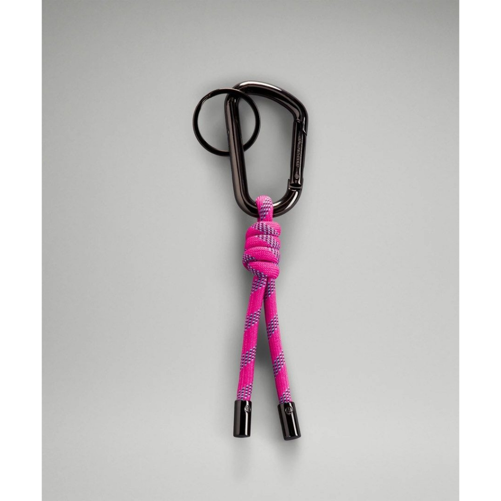 Móc khóa You Hold the Keychain - Lululemon