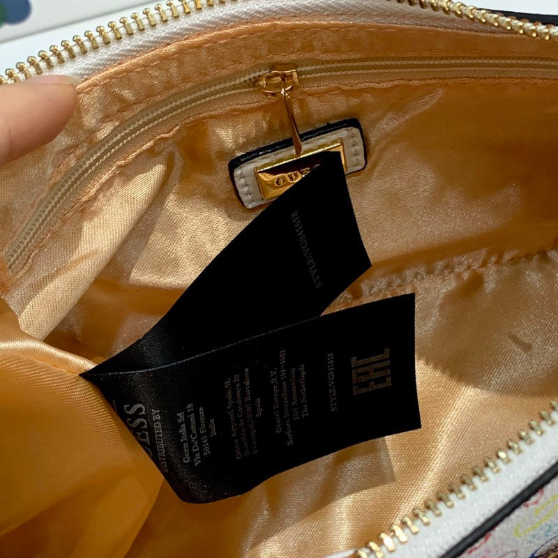 Túi guess kẹp nách