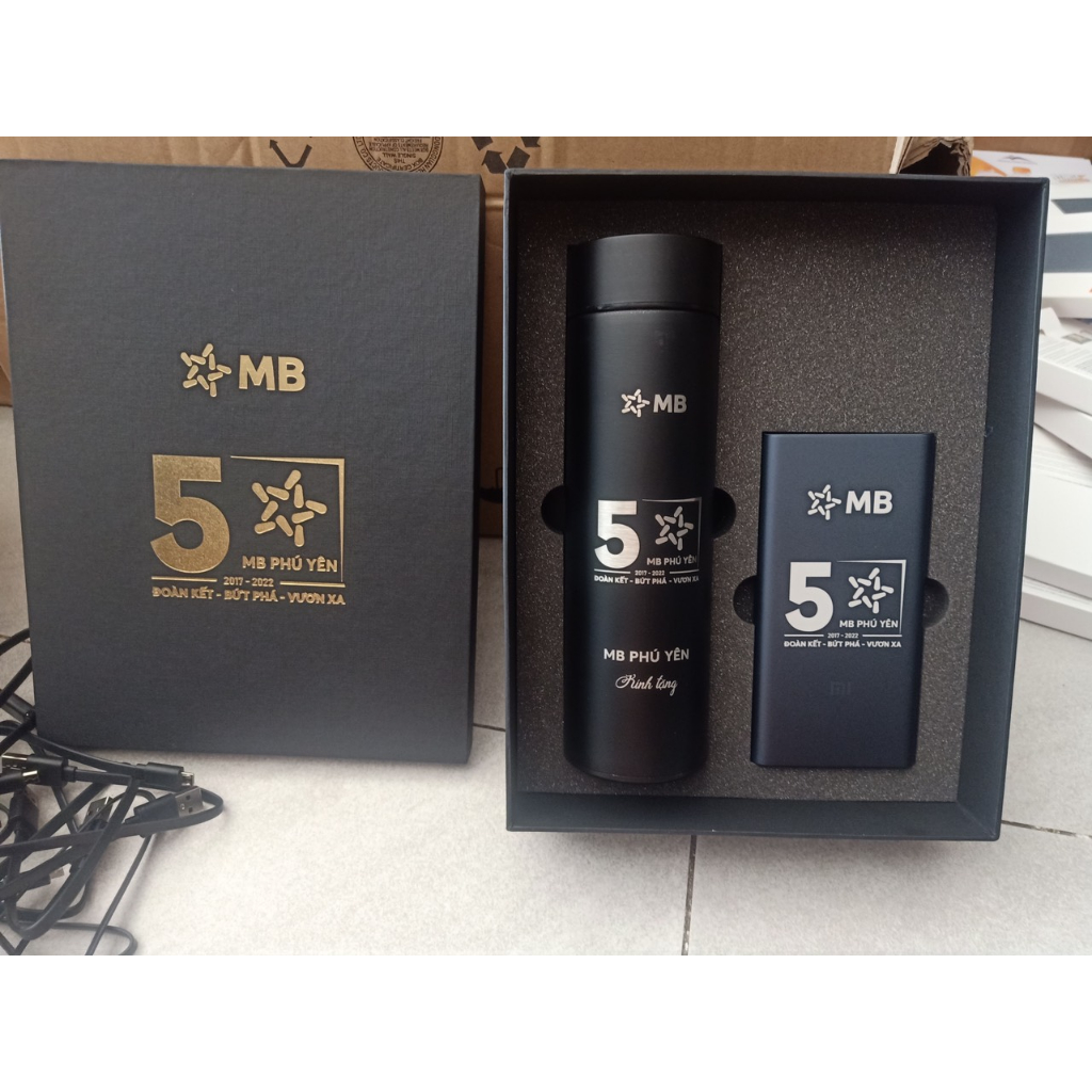 Combo quà tặng Pin Sạc Dự Phòng Xiaomi 10000mAh Gen 3 18W + bình giữ nhiệt  - in khắc tên, logo