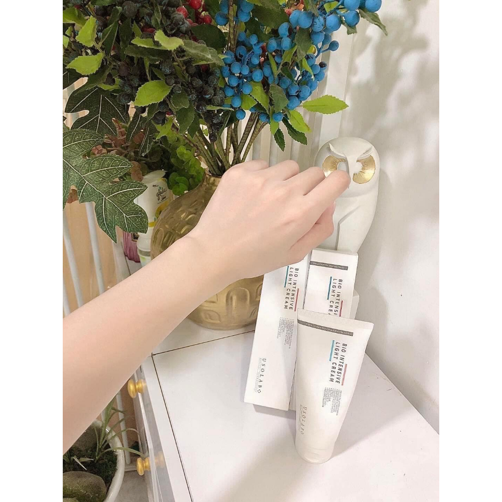 Kem BODY truyền trắng U SO.LAP BIO INTENSIVE LIGHT CREAM