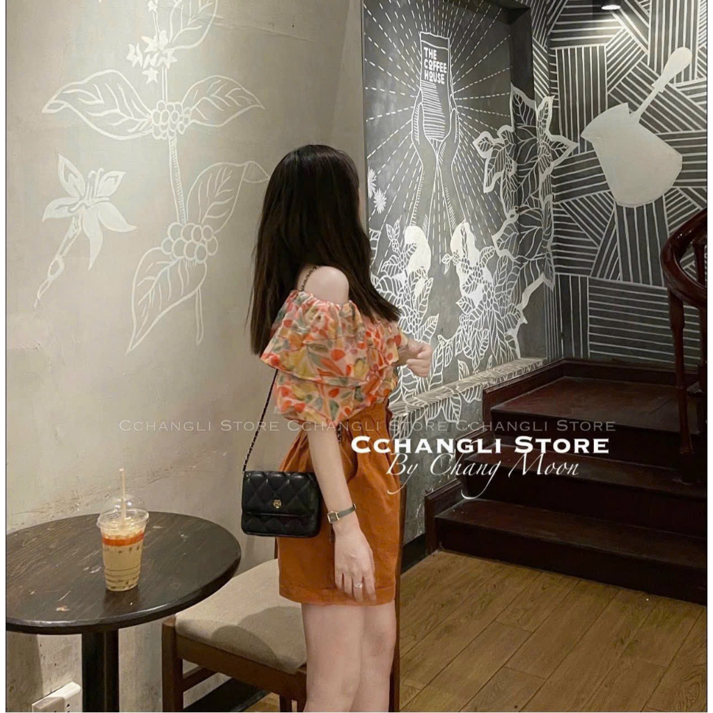 Sét đồ nữ áo trễ vai xòe bèo phối lụa ý họa tiết in hoa sang chảnh cực xinh mix quần đùi cotton lạnh tôn dáng đi chơi