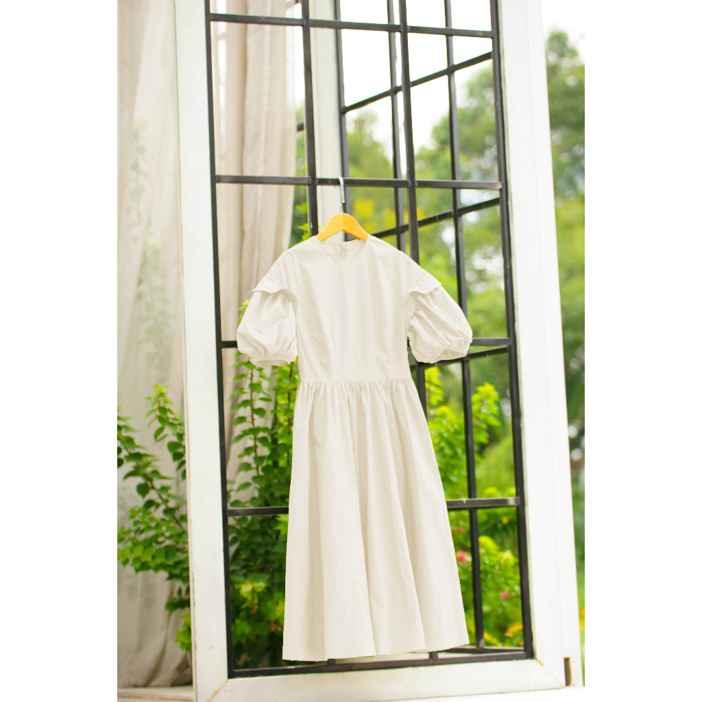 Váy tay bồng, Váy thiết kế chiết eo - Cúc.Clothing