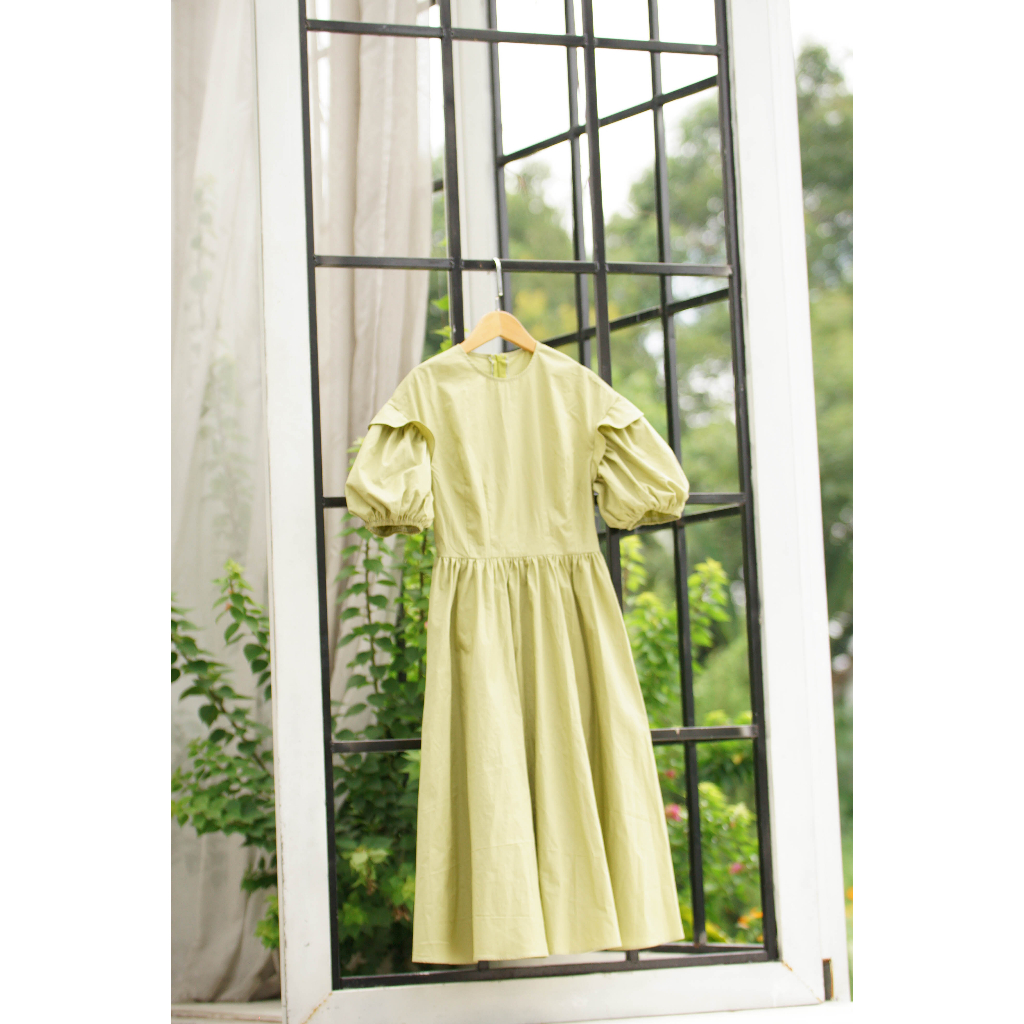 Váy tay bồng, Váy thiết kế chiết eo - Cúc.Clothing