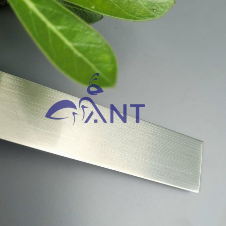 La cuộn inox trắng xước, Nẹp trang trí la inox dán tường 1cm - 3cm, giá 1m ( dày 0.5li)