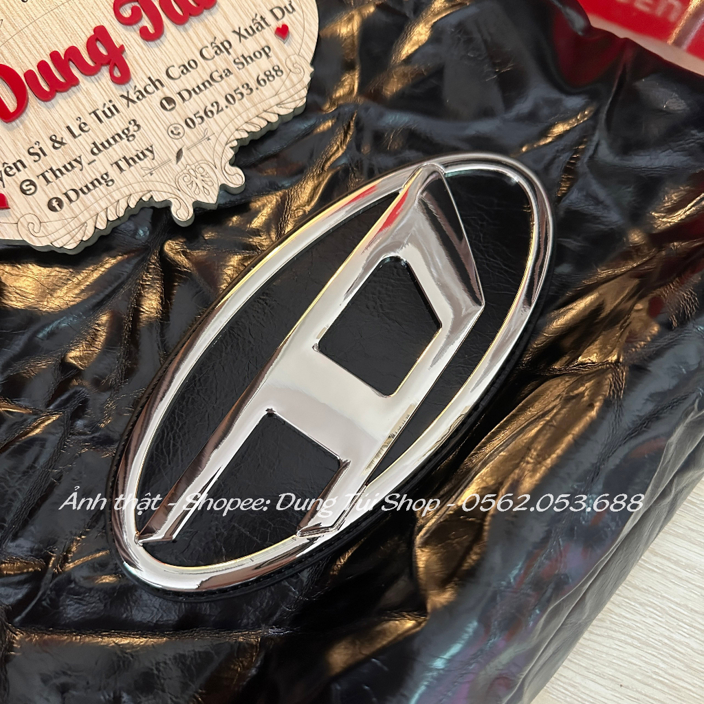 Túi Disel nữ đeo vai size 34 chất da nhăn ngăn rộng có cài miệng túi full màu