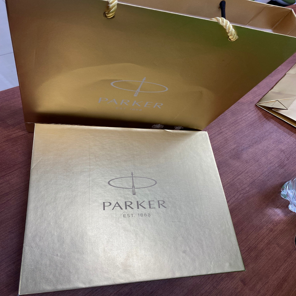 Bộ giftset Parker - Hàng tặng kèm Parker không bao gồm bút