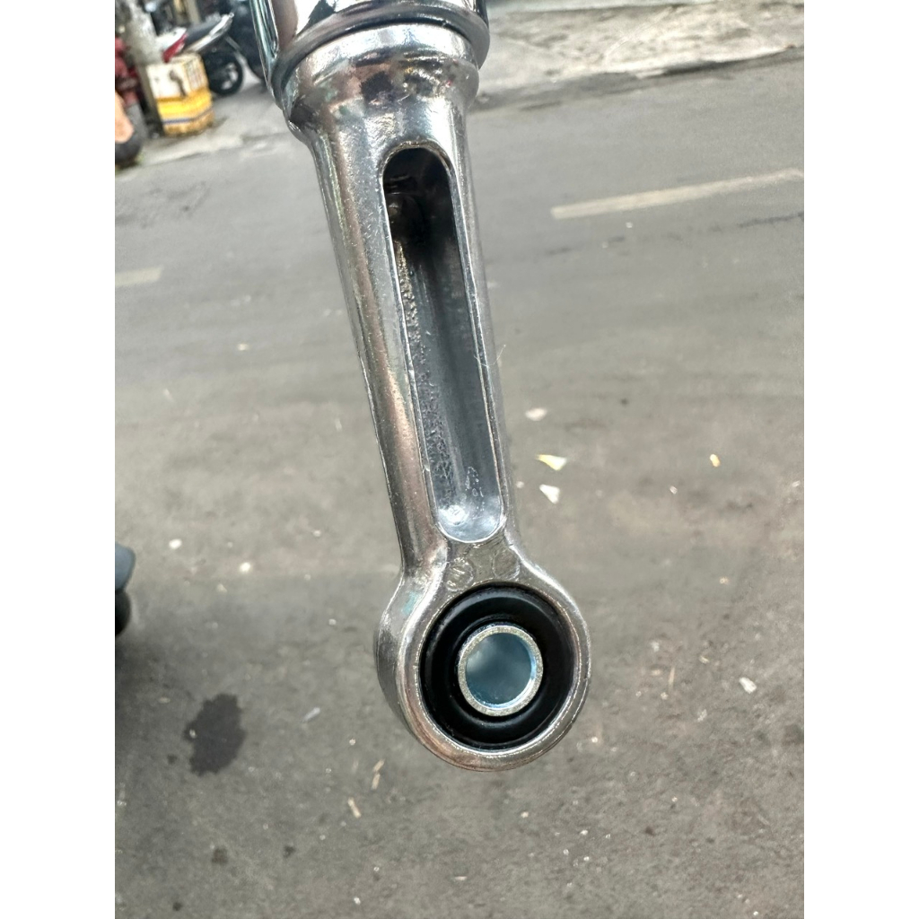 PHUỘT SAU XE CUB 81