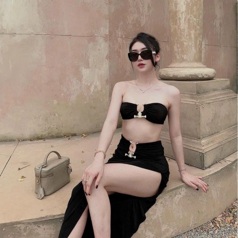 Bikini đi biển, bộ bơi 3 mảnh khoen kèm chân váy 2 kiểu tay dài, cúp ngang len tăm màu đen Vivi Shop