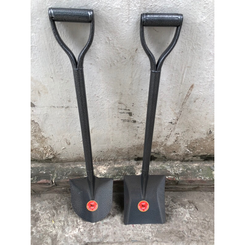 Xẻng thép có cán sắt, có tay cầm