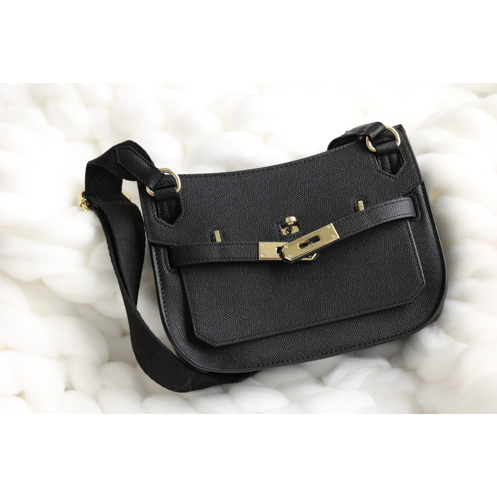 Túi xách đeo chéo Her. Mec Mẫu mới Size 23cm Màu Đen