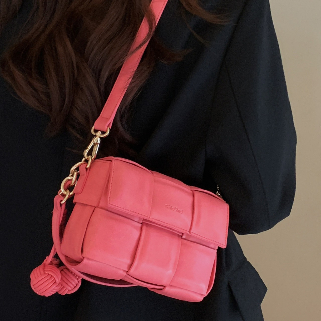 {Hàng loại 1}Túi nữ đeo chéo đan ô vuông kèm charm cherry siêu xinh size 19