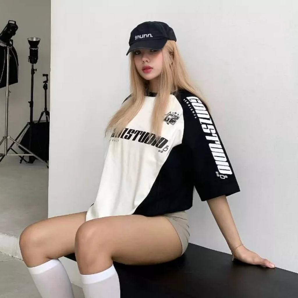 Áo Thun Nam Nữ From Rộng Màu Trắng Phối Tay Đen GonzStudio Phong Cách Hiện Đại - OldSchool