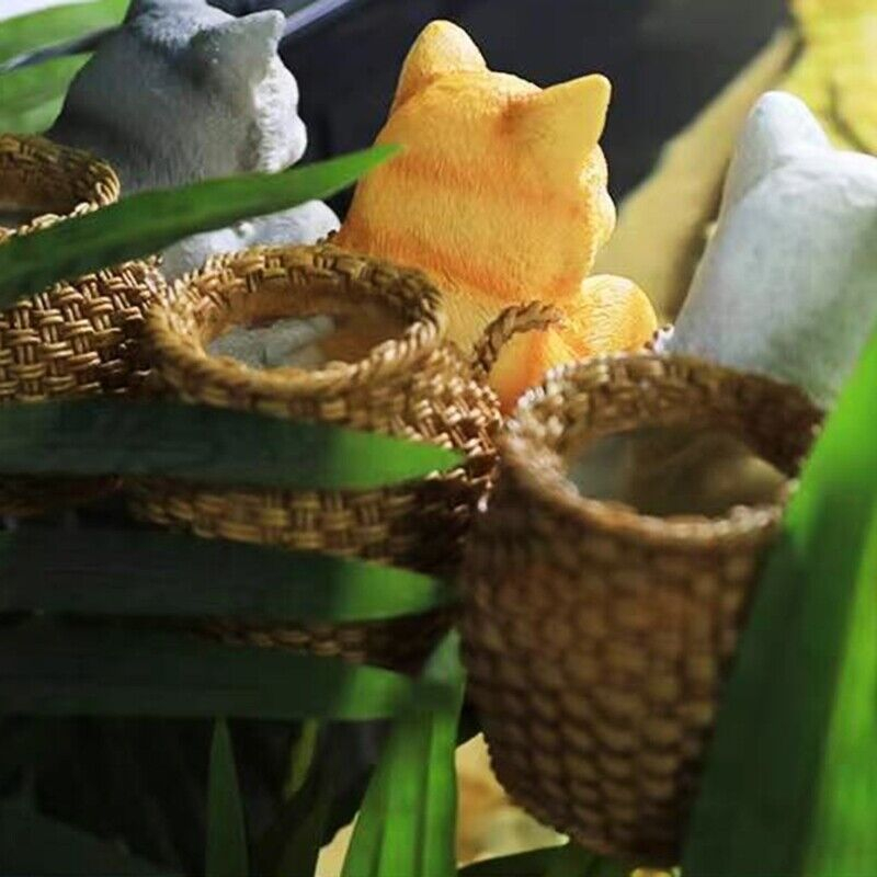 Mô hình Mèo đeo giỏ | Mèo đu vách | Treo thành hồ cá, bể cá | Trang trí bàn làm việc