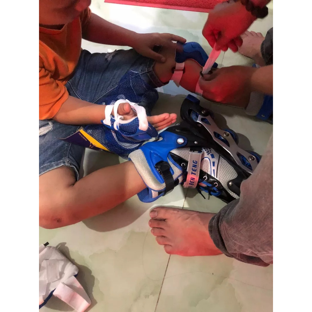 Giày Patin Trẻ Em Có Bánh Đèn Phát Sáng, Giầy Patin Bear Dành Cho Bé