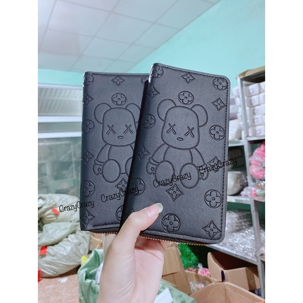 Ví Cầm Tay Dáng Dài 20cm Hình Gấu Mochi Dập Nổi