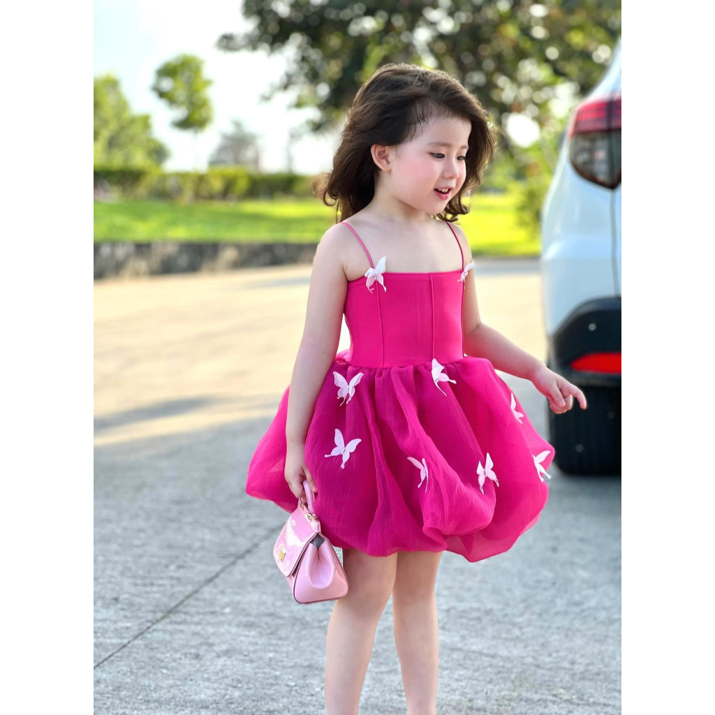 Váy bé gái đính bướm siêu xinh chất lụa mềm và ren 2 lớp bé mặc thoải mái tự tin từ 9 đến 37kg V315