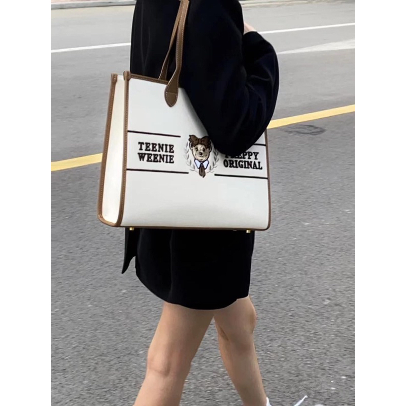 Túi xách tiện lợi đựng nhiều đồ size 35 TeenieWeenie