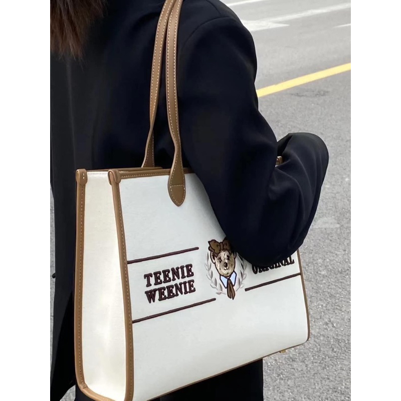 Túi xách tiện lợi đựng nhiều đồ size 35 TeenieWeenie