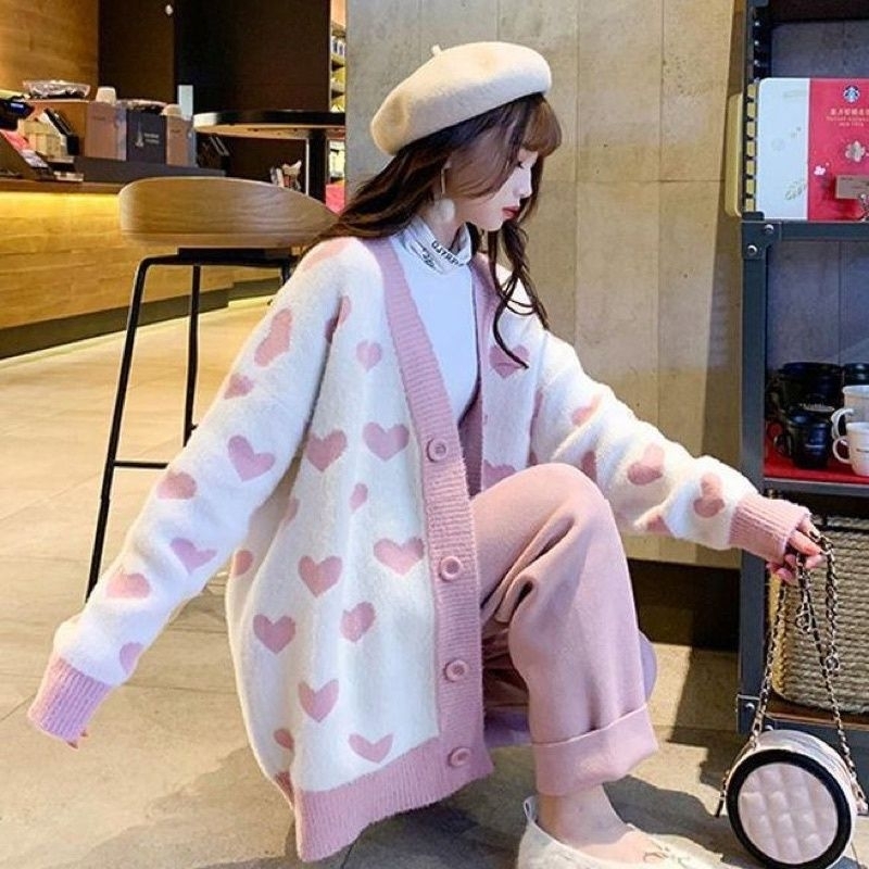 Áo Khoác CARIGAN Nỉ Họa Tiết Trái Tim Màu Hồng Form Rộng Rộng