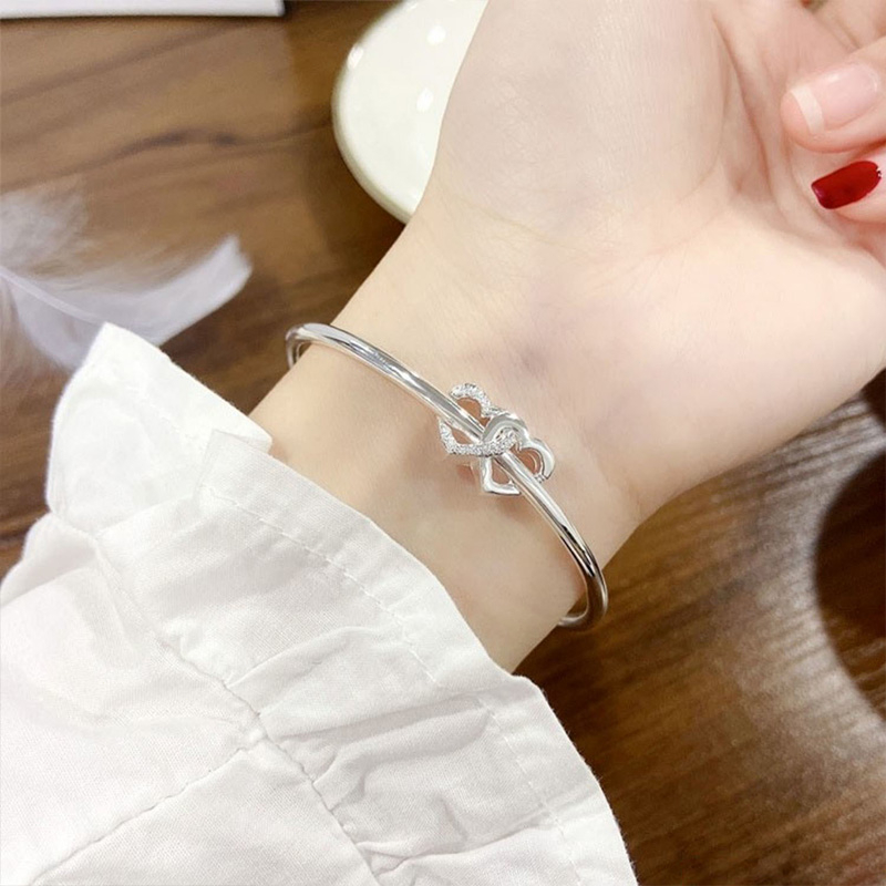 Beautycoco🍊Vòng đeo tay mạ bạc mặt trái tim đôi thời trang dành cho nữ Vòng Tay Mạ Bạc Hình Trái Tim Đôi Thời Trang Cho Nữ
