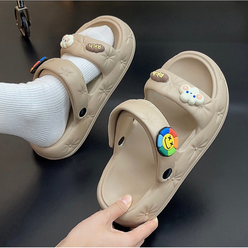 Dép sandal nữ , Dép quai hậu phong cách Hàn quốc đế cao 4cm có gắn sticker siêu xinh