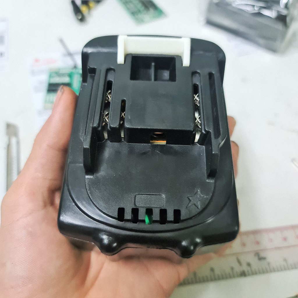 Pin 21V 10 cell samsung 25R đóng mới. Xả cao dùng cho máy mài cắt, khoan bê tông, siết bulong, tải nặng không bị ngắt