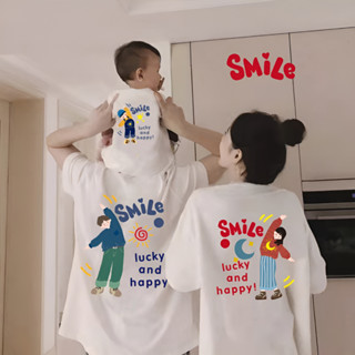 Áo thun gia đình 3 4 5 người họa tiết Smile in 2 mặt sắc nét cho bố mẹ và bé mặc đi chơi, đi biển AGD005