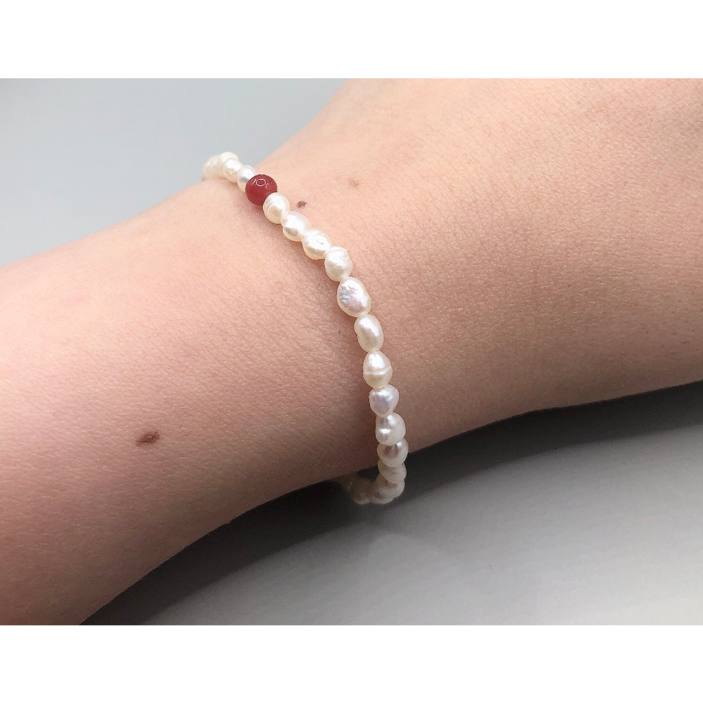 Vòng tay trai gạo nhí bóng đẹp phối đ.á mã não