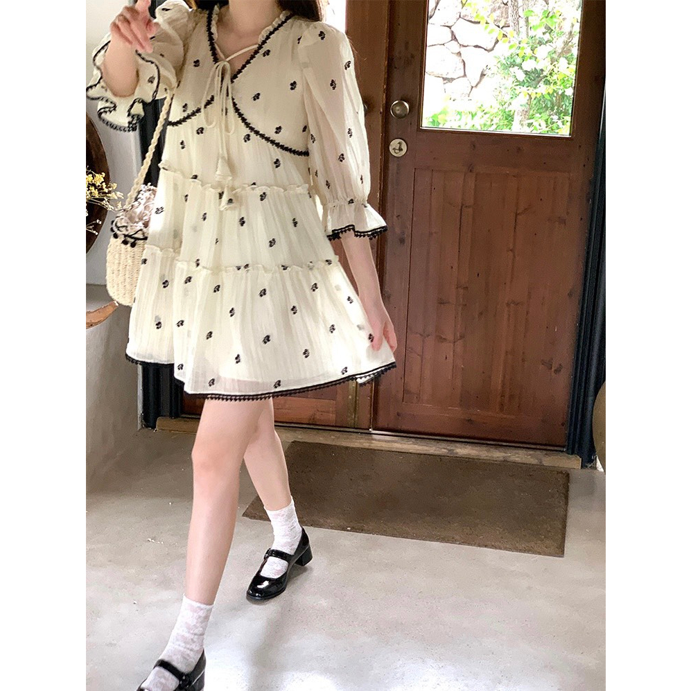 VÁY BABYDOLL HOA NHÍ VIỀN REN doubleh.clo - Đầm suông tơ đũi nhăn 2 lớp cổ V bèo tầng buộc nơ phối viền đen ulzzang QC