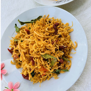 [500GR] KHÔ GÀ LÁ CHANH