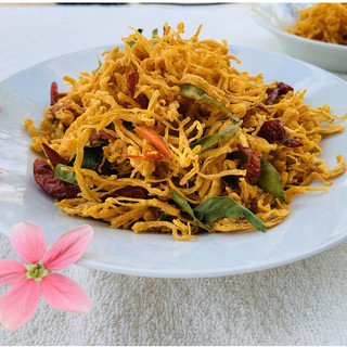[500GR] KHÔ GÀ LÁ CHANH