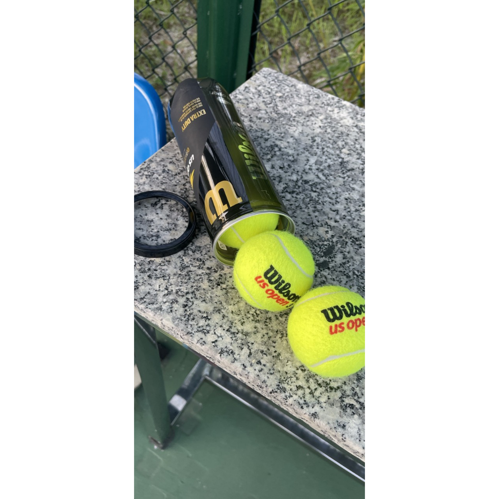 BÓNG TENNIS WILSON US ĐEN HỘP 3 BÓNG
