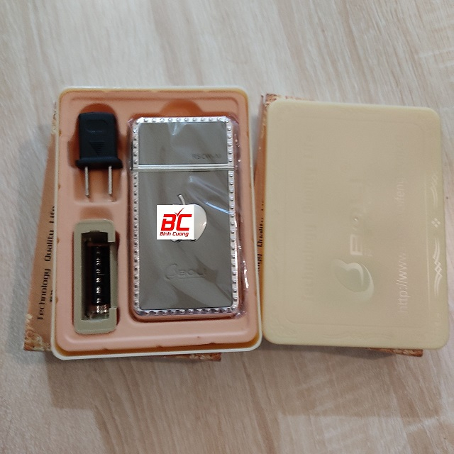 Máy cạo râu kiểu dáng iPhone BOLI