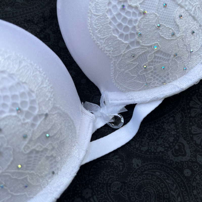 Áo lót la senza size 34A auth. Size cực hiếm cho hàng auth.