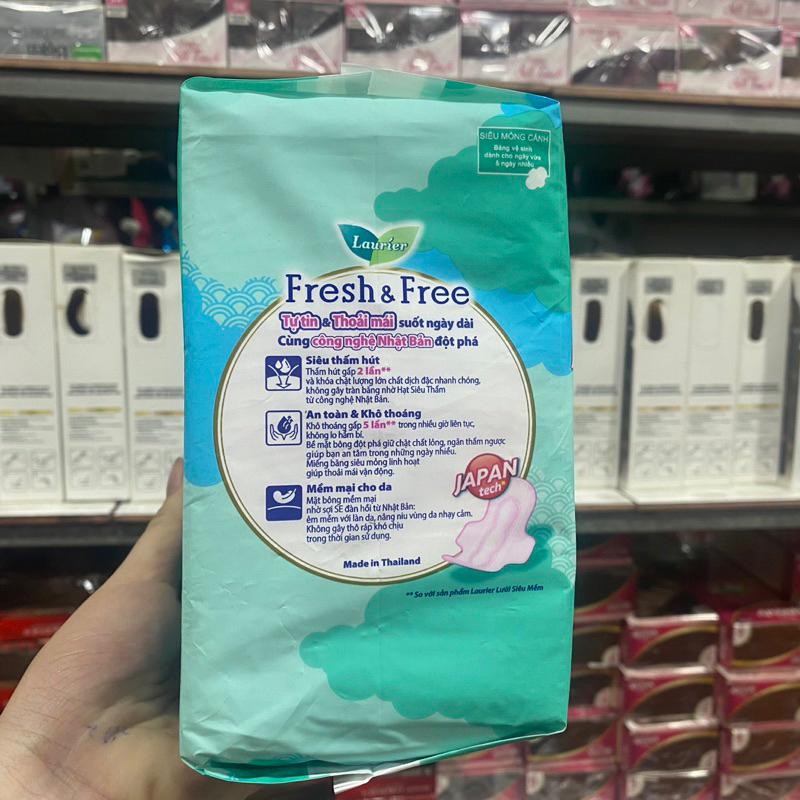 Băng vệ sinh Laurier Fresh and Free siêu thấm siêu mỏng cánh 20 miếng