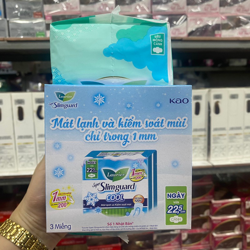 Băng vệ sinh Laurier Fresh and Free siêu thấm siêu mỏng cánh 20 miếng