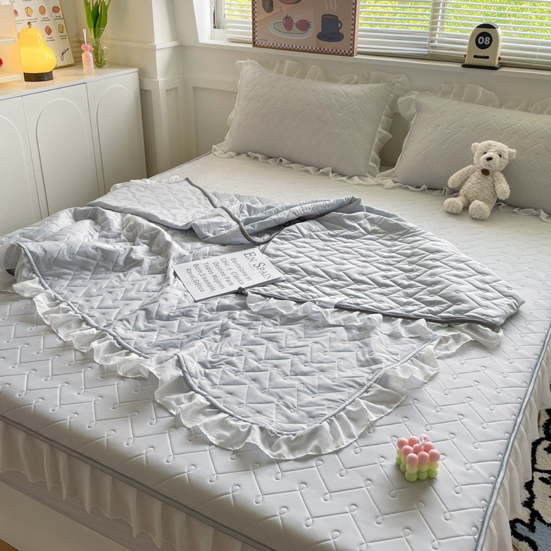 Set chiếu điều hoà ren bèo IGUN BEDDING trần xương cá hot hit kèm chăn thun lạnh