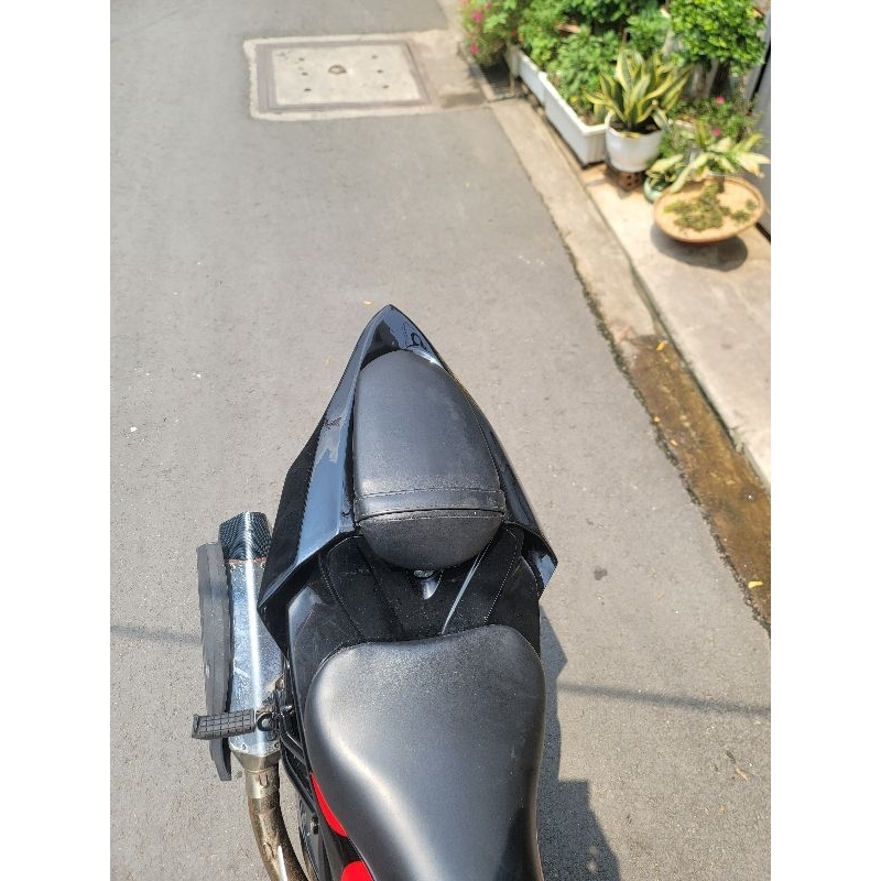 Đuôi suziki gsx R150 / S150 đuôi nhọn