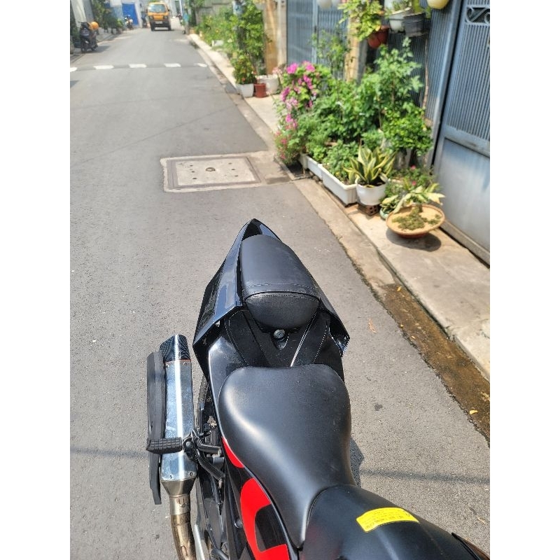Đuôi suziki gsx R150 / S150 đuôi nhọn
