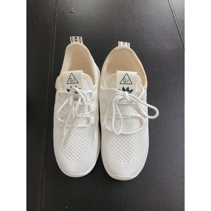 Thanh lý giày bốt 50k