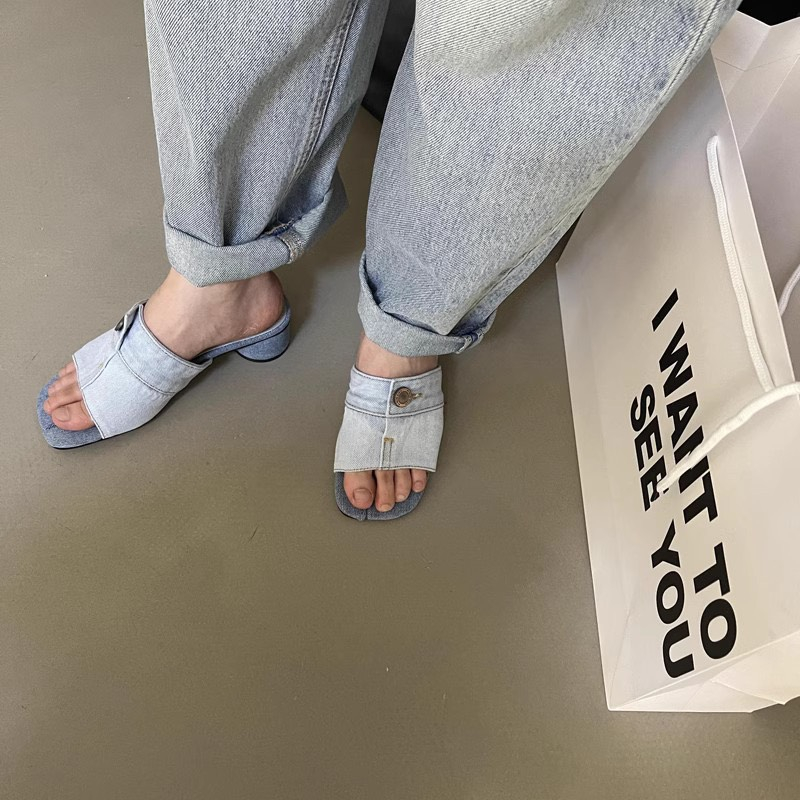 Dép guốc jean quai nút gót cao 3cm hàng QC fulbox 622-6 -  HACHI SHOES