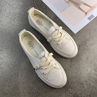 Giày slip on màu be siêu xinh